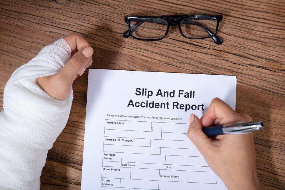 slip-and-fall-lawyer-who-is-responsible-for-my-injury